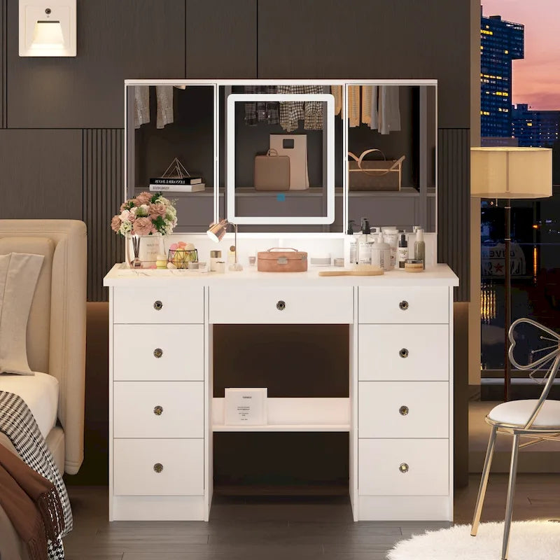 Coiffeuse spacieuse avec armoires de rangement miroir – Une oasis de beauté